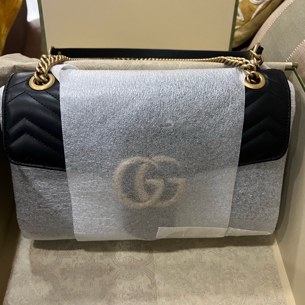 Gucci Medium Marmont